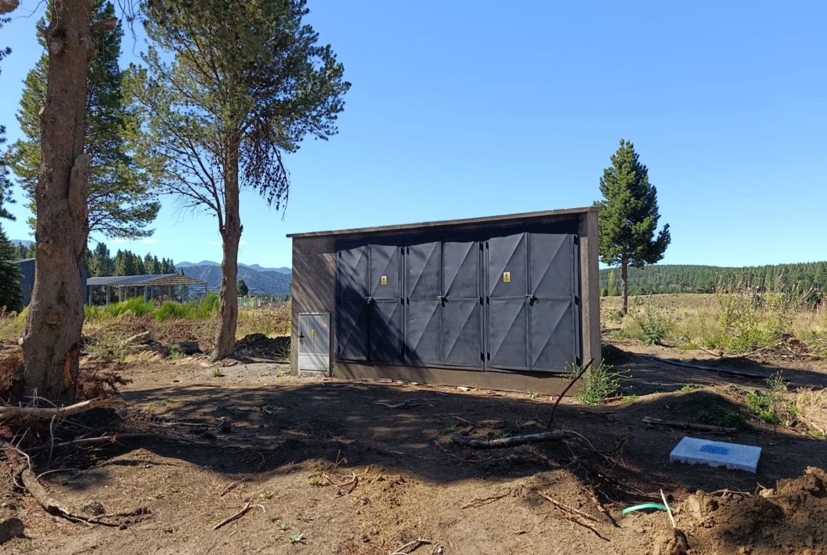 galpon deposito en alquiler ideal logistica sobre ruta 40 en el ingreso a san martin de los andes neuquen patagonia argentina