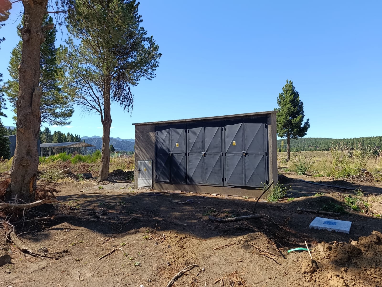 galpon deposito en alquiler ideal logistica sobre ruta 40 en el ingreso a san martin de los andes neuquen patagonia argentina